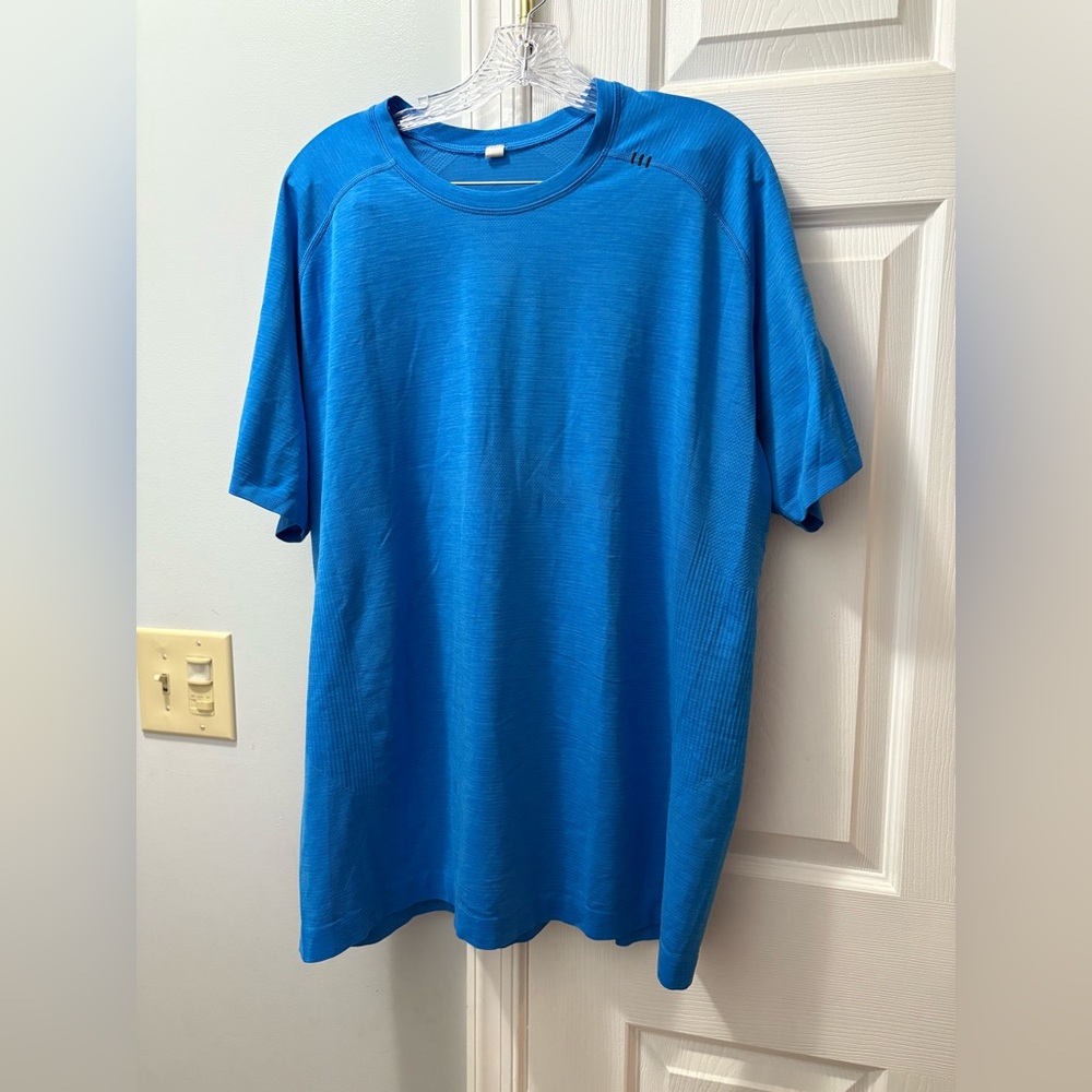 Lululemon Swiftly Tech Short Sleeve Tshirt Size XXL Blue